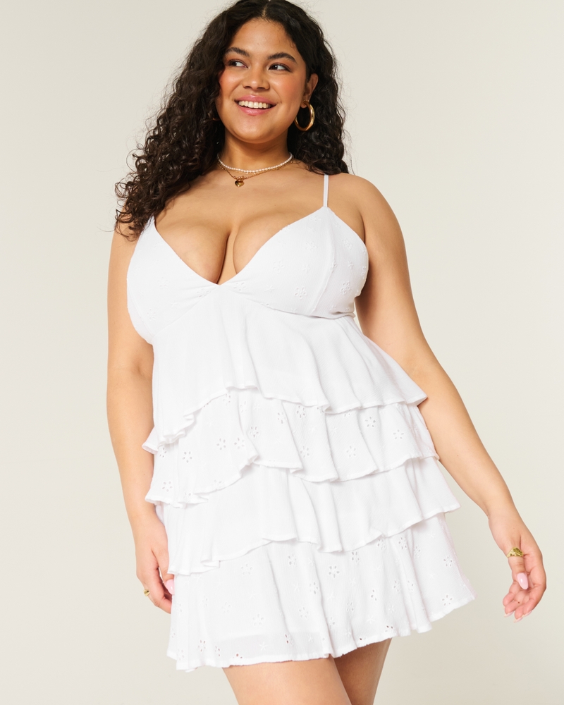 mini-jumpsuit mit v-ausschnitt rüschen und lagenlook im babydoll-stil