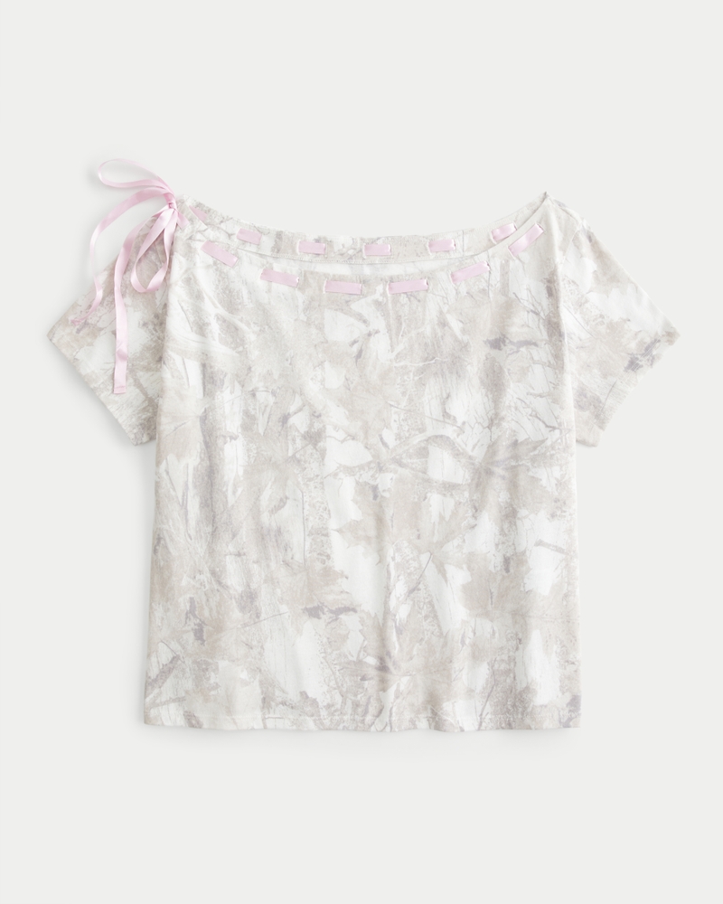 weit geschnittenes schulterfreies camouflage-t-shirt mit kordelzug
