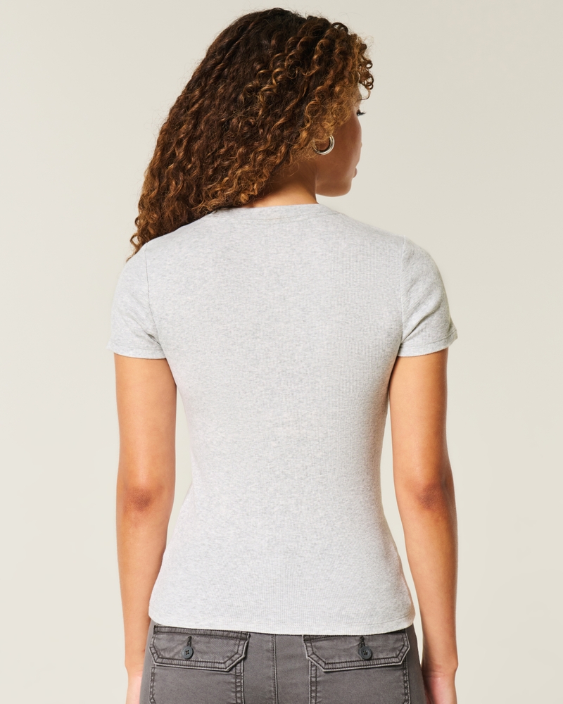 baby-t-shirt mit sternenmuster