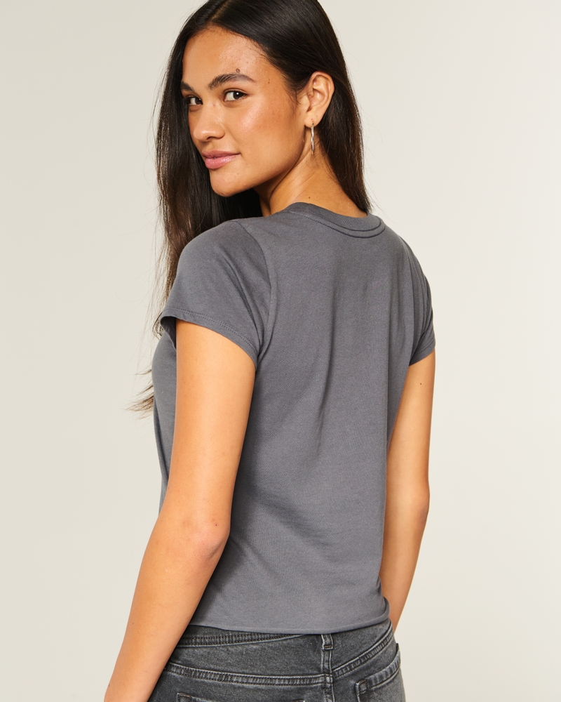 lässiges schmal geschnittenes t-shirt mit schmetterlingsprint