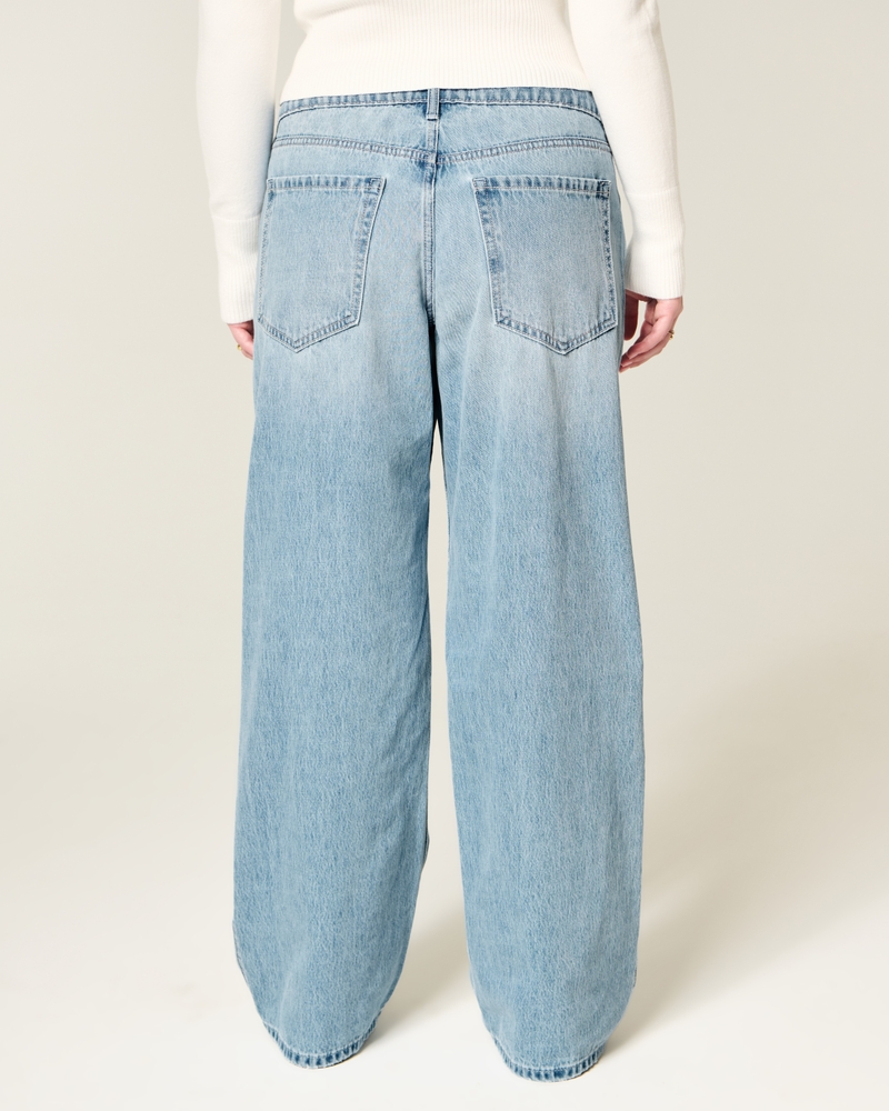 hüftig geschnittene mittelblaue baggy-jeans