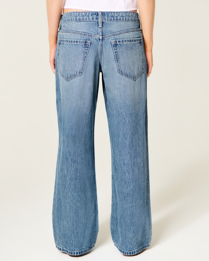 hüftig geschnittene mittelblaue baggy-jeans
