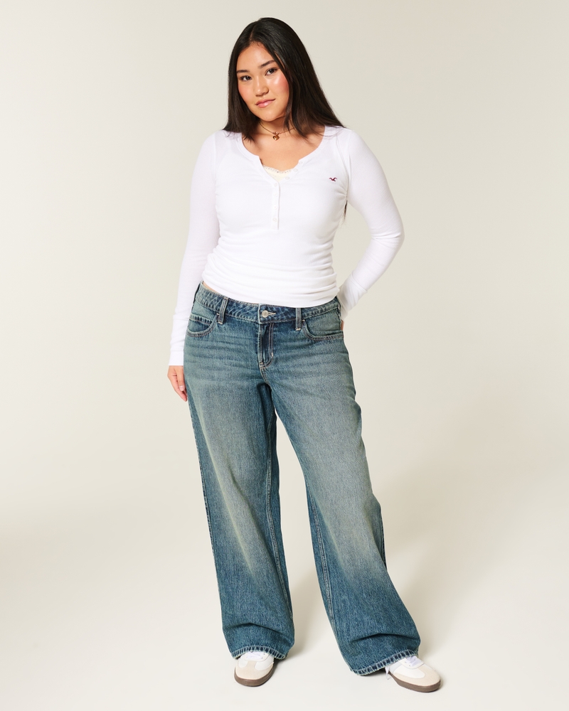 hüftig geschnittene mittelblaue baggy-jeans