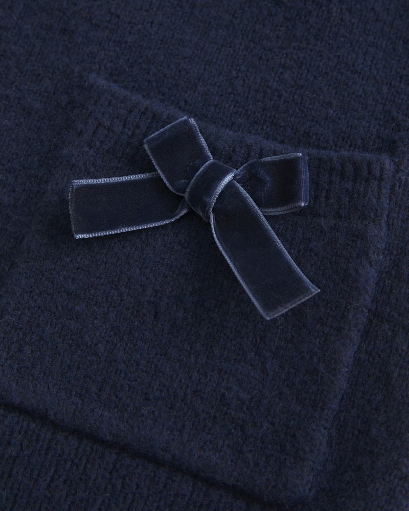 hollister comfy cloud simple bow pocket cardigan