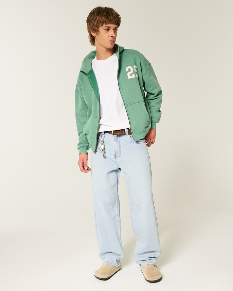 camouflage-skateboard-jeans locker sitzend malerjeans
