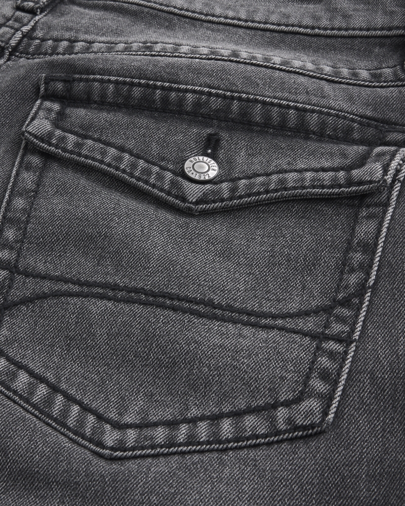schwarze gewaschene bootcut-jeans mit aufgesetzten taschen