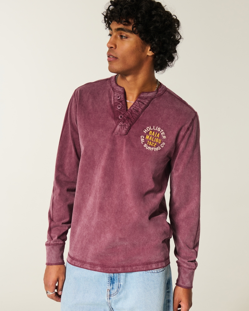 limitierte holiday-edition henley-kragen-top mit charakteristischem print
