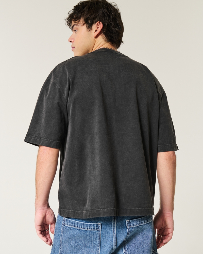 dickes kurzes t-shirt mit quadratischem rundhalsausschnitt