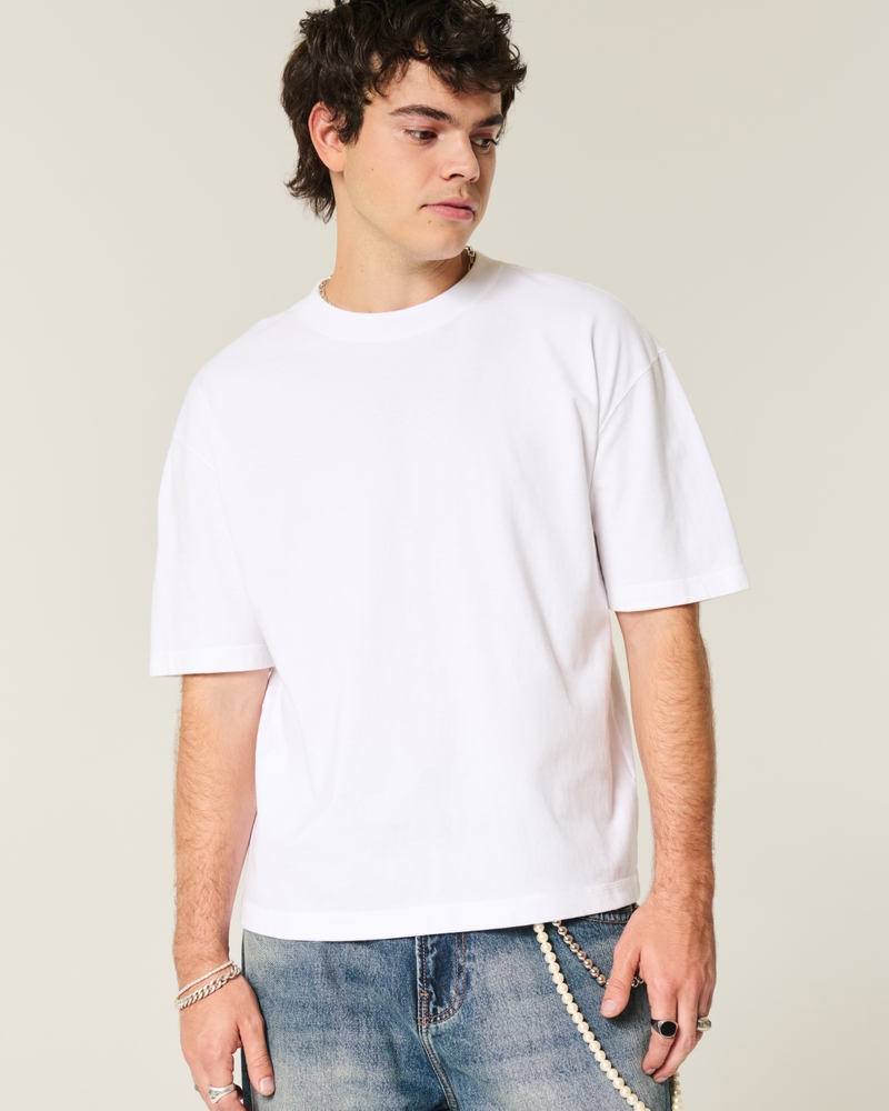 dickes kurzes t-shirt mit quadratischem rundhalsausschnitt