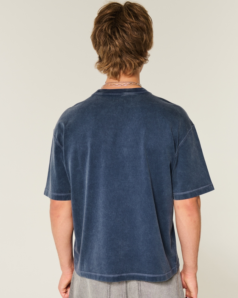 dickes kurzes t-shirt mit quadratischem rundhalsausschnitt