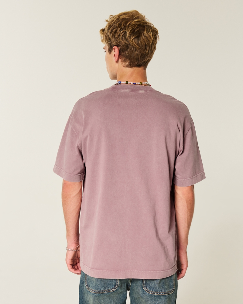 quadratisch geschnittenes strapazierfähiges t-shirt aus gewaschener baumwolle mit rundhalsausschnitt