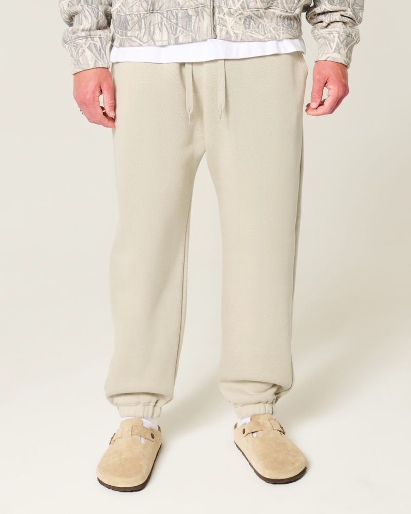locker sitzende jogginghose mit anliegendem saum